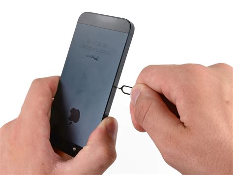 iPhone 5 SIM Card Replacement .